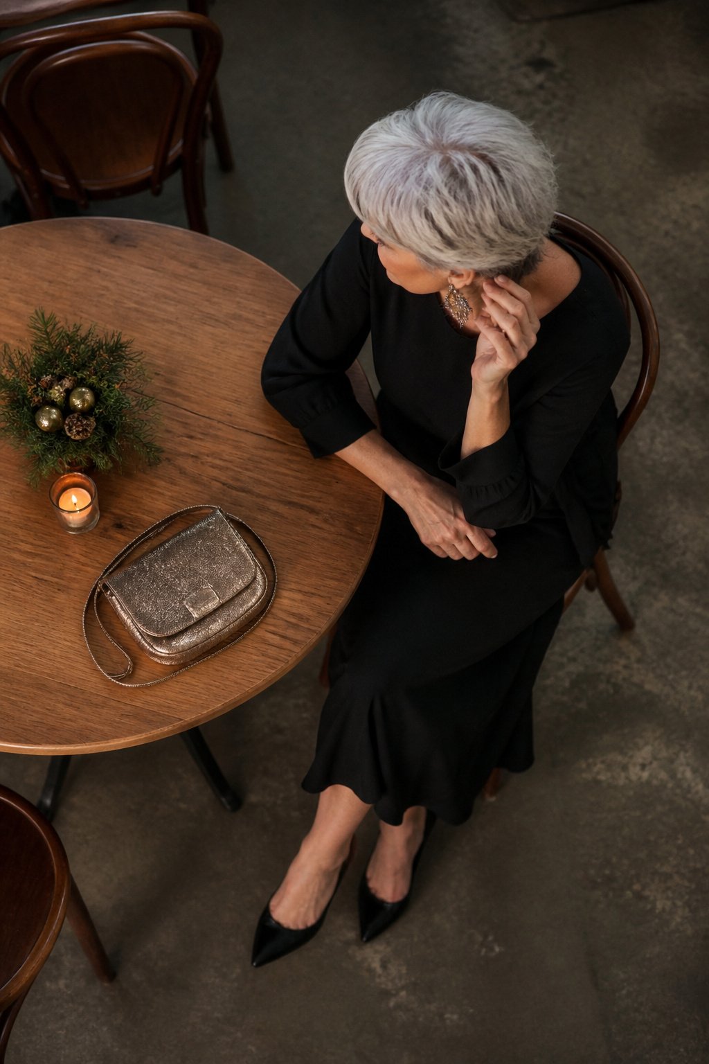 Christmas Outfits for Women Over 50: What to Wear in 2026 5 section-5-d524795d-35fe-4aeb-beff-b795e6b8f352